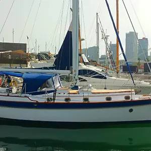 Bateau-hôtel Spacious And Cozy Caribbean Boat In Barcelona With Tour Option, Sant Adrià de Besòs