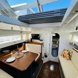 Bateau-hôtel Falua, Sant Adrià de Besòs